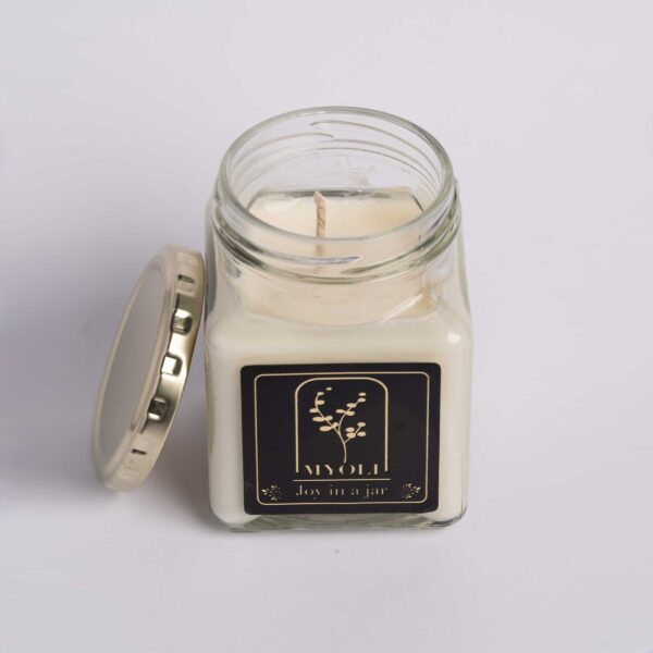 citronella and vanilla scented candle